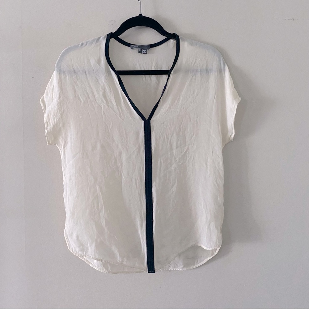 Vince silk Contrast Placket Blouse in Ivory & Black